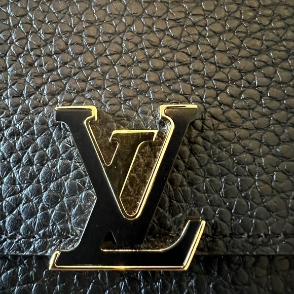 Capucines Compact Wallet in excellent used condition. - Picture 3 of 10